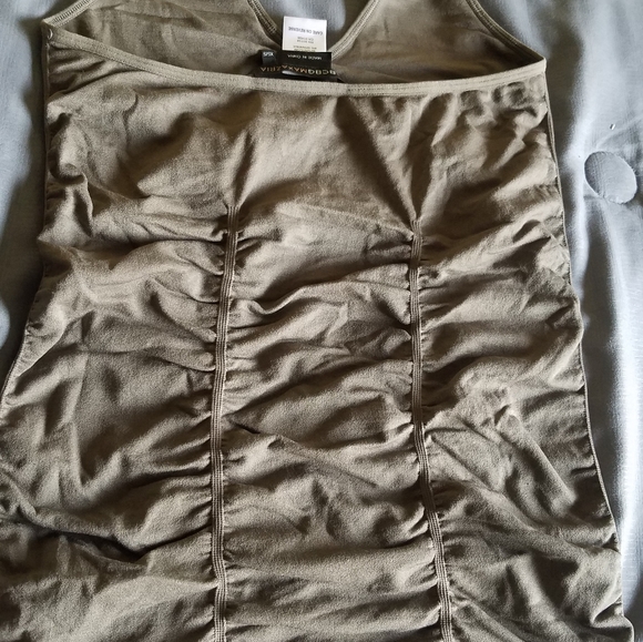 BCBGMAXAZRIA Halter Activewear Top Size XS/S Olive - Picture 2 of 2